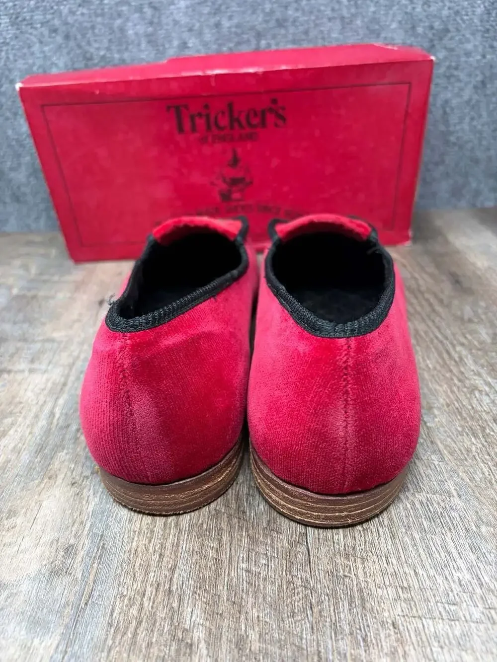 Tricker's London Slippers in Red Velvet w/Gold Rampant Lion Embroidery size 10.5